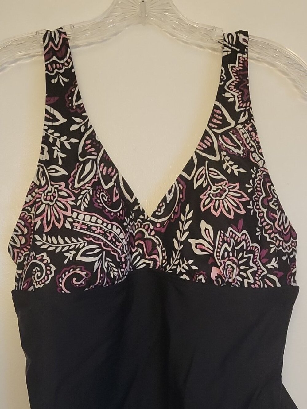 Croft & Barrow Sz 16 One Piece Swimsuit Black Pink White Floral Built-In Bra